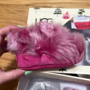 BNIB UGG Baby Shoes Size 4/5 Pink Girl Toddler
